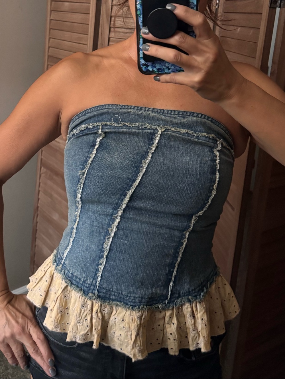 Kimchi Blue Blue Denim Jeans with Cream Embroidered Waistband